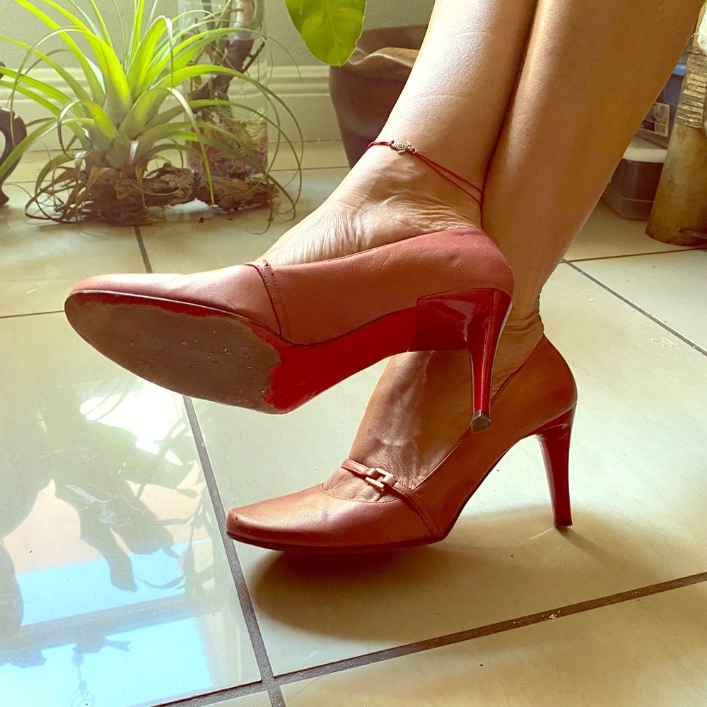 All red pumps